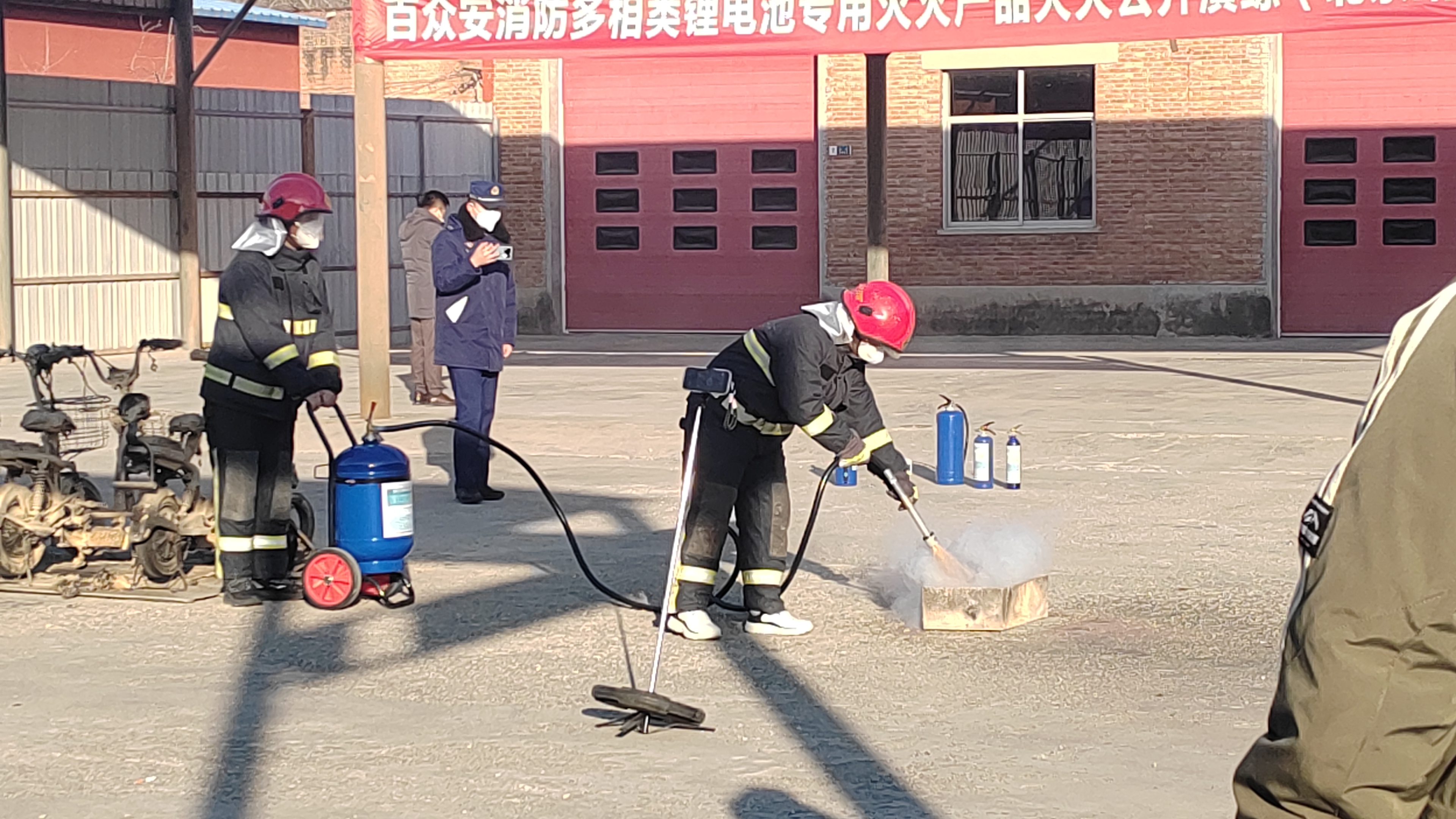 救火奇兵 灭火器 灭火效果 实测 火焰