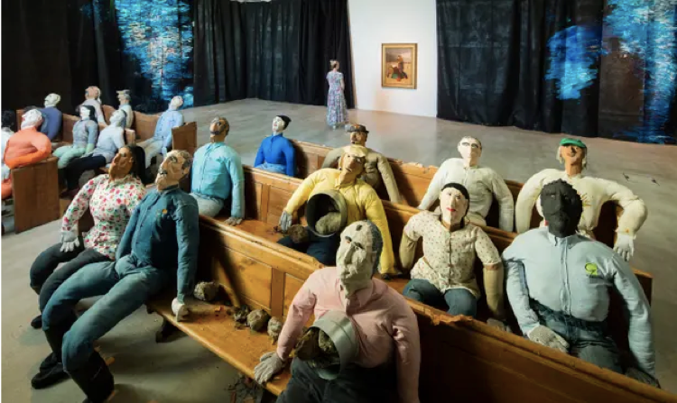 特纳奖作品展参观现场人群
