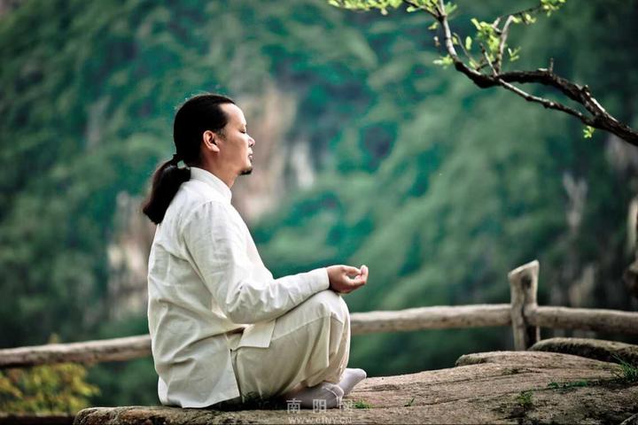 长寿美 心态平和 年轻状态