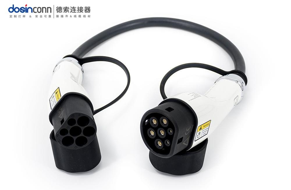 普兹肯德充电器接口细节实拍