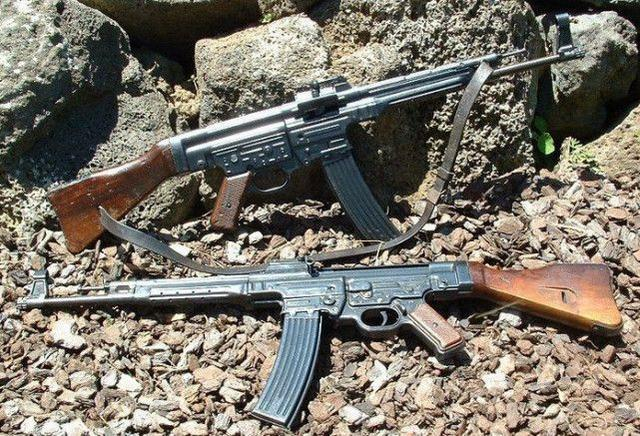世界战争英雄(World War Heroes)武器推荐MP40与StG44对比图