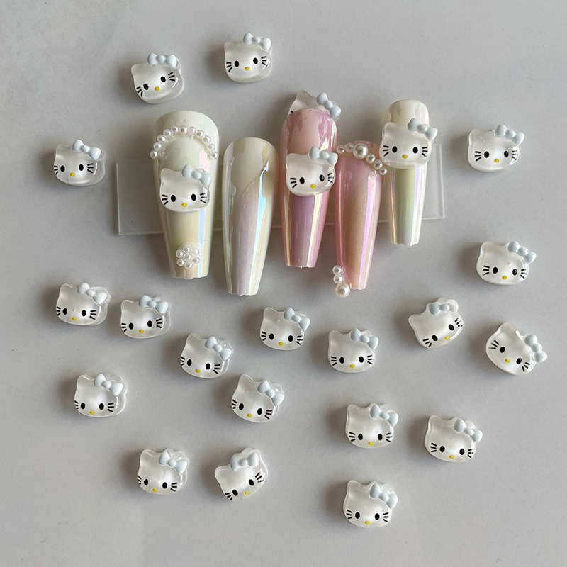 HelloKitty美甲沙龙 粉色渐变碎钻款实拍