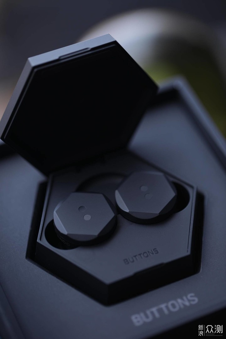 BUTTONS app 新手入门操作指南 下载安装连接耳机全流程图