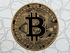 �ϰ����رҽ��ռ۸�ʵʱ����